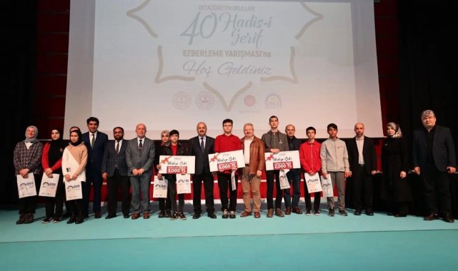 Öğrencilerin 40 hadis-i şerif heyecanı