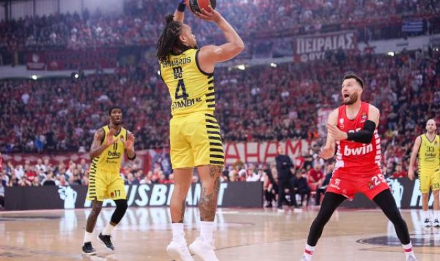 Olympiacos - Fenerbahçe Beko: 78-82