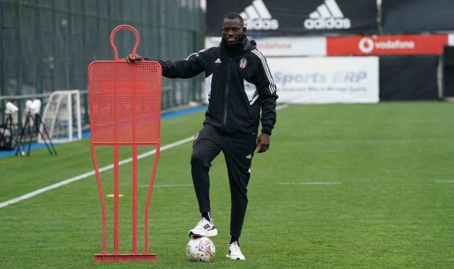 Omar Colley: "Hedefimiz sezon sonunda ligi Avrupa'ya katılabilecek pozisyonda bitirebilmek"