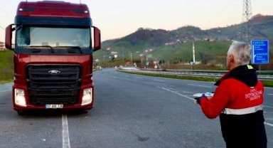 Ordu'da şehirler arası yolculuk yapanlarla uzun yol şoförlerine iftar yemeği