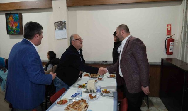Orhaneli Belediye Başkanı Aykurt depremzedeler ile Kadir Gecesinde iftar sofrasında buluştu