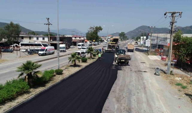 Ortaca'da yol bakım çalışmaları devam ediyor