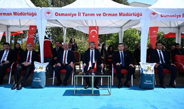 Osmaniye'de depremzede çiftçilere soya tohumu desteği