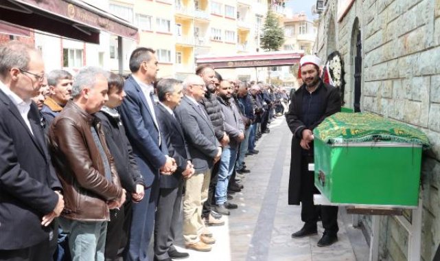 Otobüs kazasında ölen işçiler son yolculuklarına uğurlandı