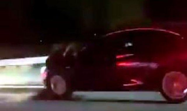 Otomobil ile oğlunu kaçıran eski eşini engellemek için kaput üzerinde 40 kilometre gitti