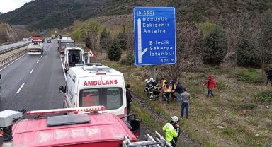 Otomobil şarampole devrildi: 1 ölü, 2 yaralı