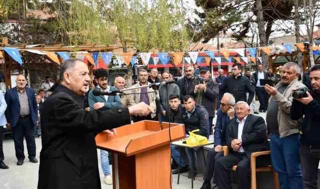 Özhaseki Tomarzlılarla bayramlaştı