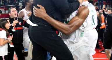 Pınar Karşıyaka rakip tanımıyor