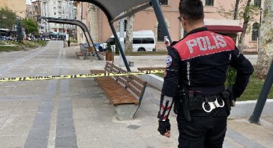 Polisi görünce bırakıp kaçtığı çanta fünye ile patlatıldı