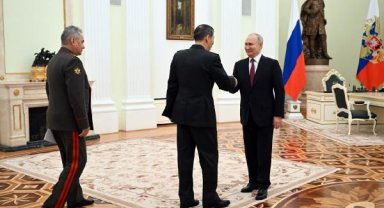 Putin, Çin Savunma Bakanı Şangfu ile görüştü
