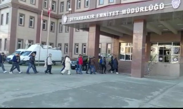 "Togg'a kredi" ilanı verip 158 milyon liralık vurgun yapan 25 çete üyesi tutuklandı