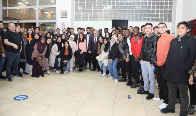 Rektör Altun, uluslararası öğrencilerle bir araya geldi