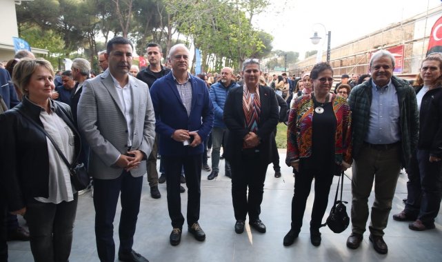 Ressam Abacıoğlu'nun eserleri Aydın Büyükşehir Belediyesi Tekstil Park Sanat Galerisi'nde