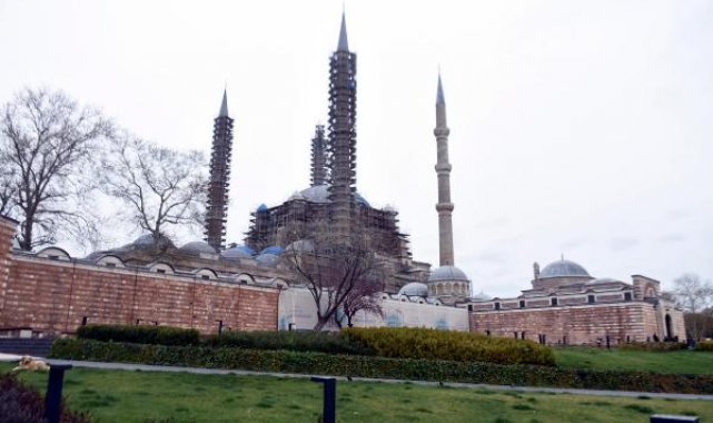 Restorasyondaki Selimiye Camii'nin 'kapalı' sanılması ziyaretçi sayısını düşürdü