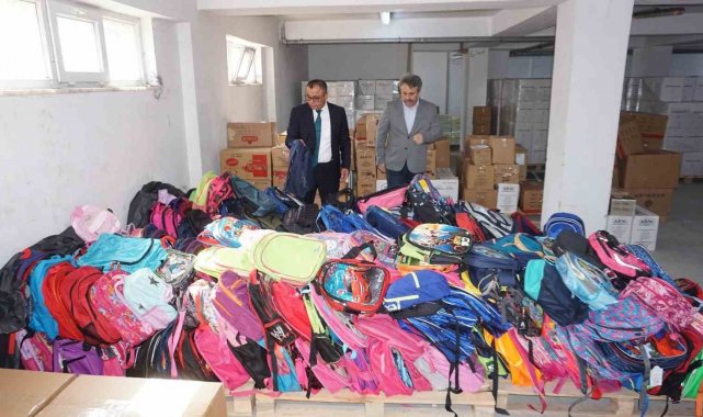Rize'den okul çantaları Gaziantep'e doğru yola çıktı