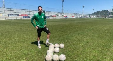 Rizespor'un kaptanı Emirhan Topçu: Bu sene şampiyonluğun zamanı geldi