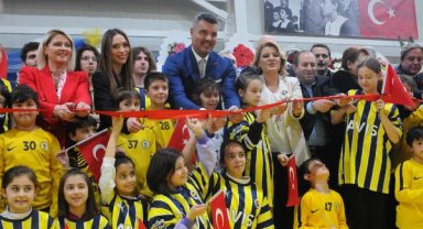 Sadettin Saran, 25'inci spor salonunu İzmit'te açtı
