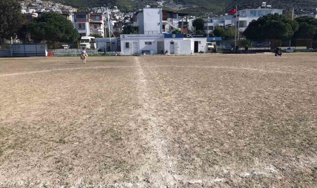 Saha çizgileri düzgün olmayınca play-off maçı ertelendi