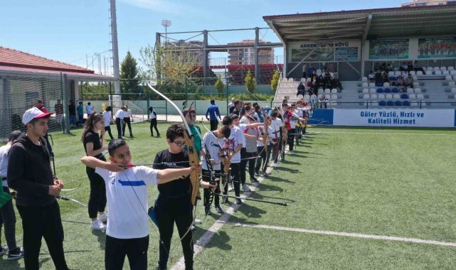Şahinbey'de okçuluk turnuvası düzenledi