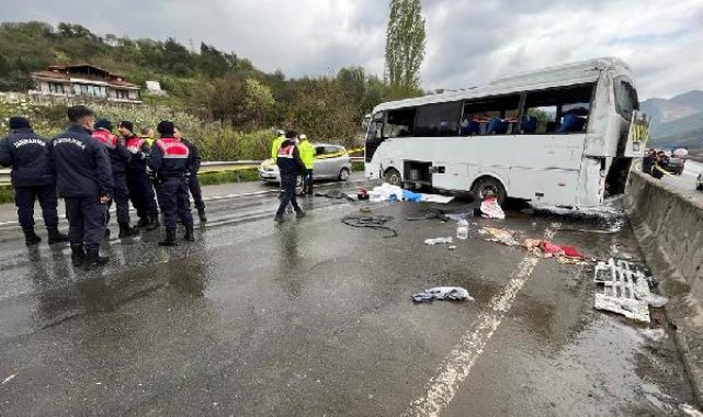 Sakarya'da işçileri taşıyan servis midibüsü devrildi: 2 ölü, 12 yaralı