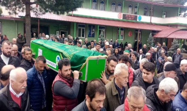 Sakarya'daki trafik kazasında ölen 2 kişi, defnedildi