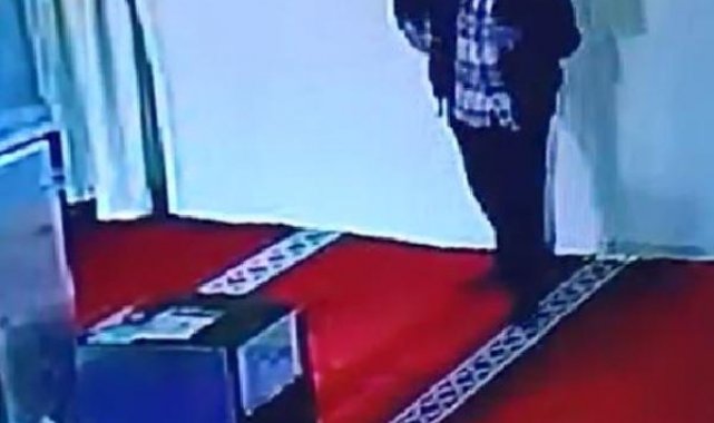 Samsun'da caminin bağış kasasından hırsızlık kamerada