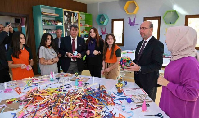 Sanat ve Tasarım Atölyesi'ne öğrencilerden yoğun ilgi