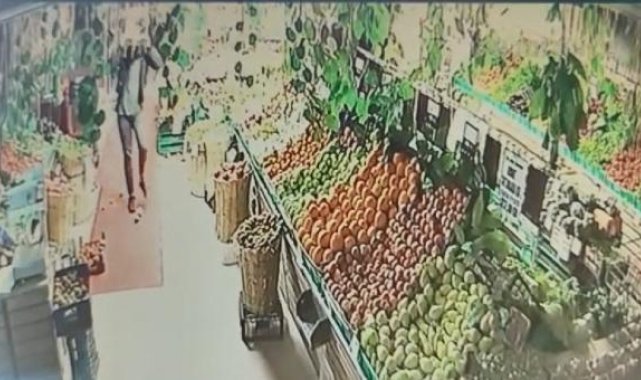 Sarıyer'de marketten yaklaşık 40 bin liralık ürün çalan hırsızlar kamerada