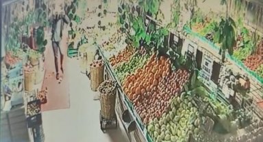 Sarıyer'de marketten yaklaşık 40 bin liralık ürün çalan hırsızlar kamerada