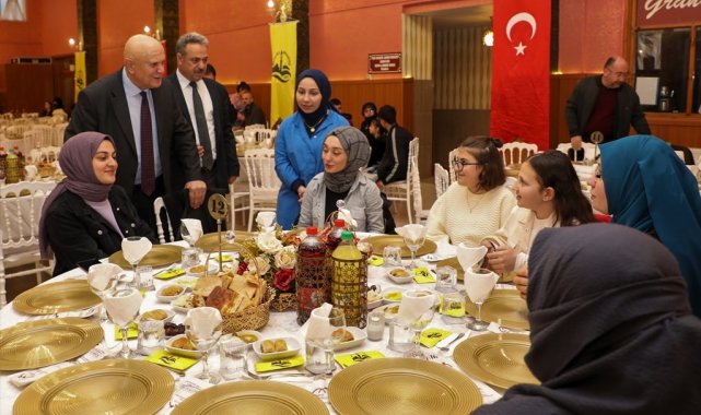 Şehit aileleri, gaziler ve yetim çocuklara iftar yemeği verildi