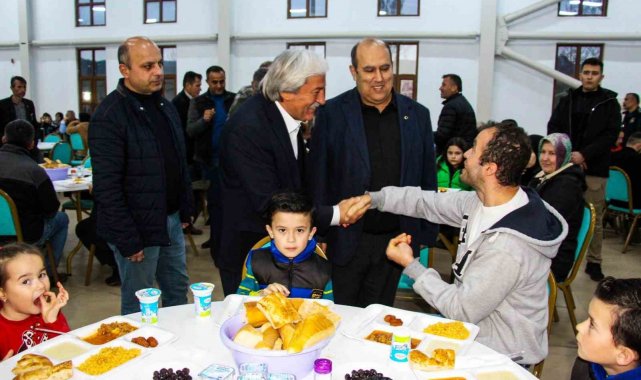 Şehit ve gazi aileleriyle bir araya geldi