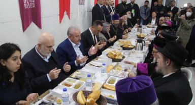 Semavi 3 dinin liderleri, Hatay'da depremzedelerle iftar yaptı