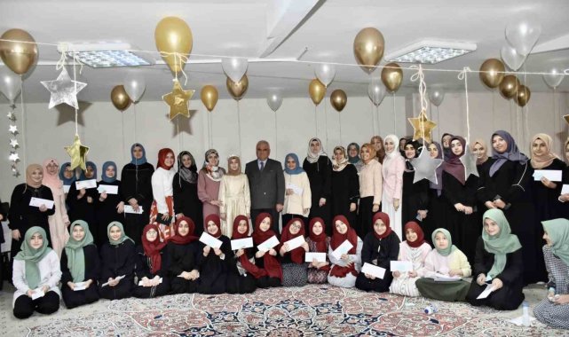 Şifa Kız Kur'an Kursu meyvelerini vermeye başladı
