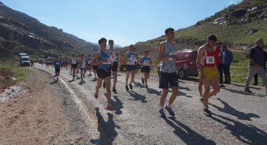 Siirt'te atletler, milli takım seçmelerinde ter döktü