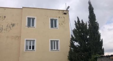 Siirt'te binaya yıldırım düştü