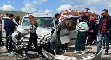 Siirt'te iki trafik kazası: 13 yaralı