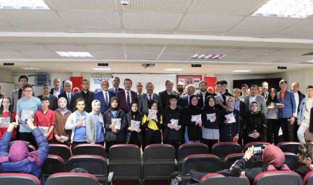Simav'da liseler arası yarışması