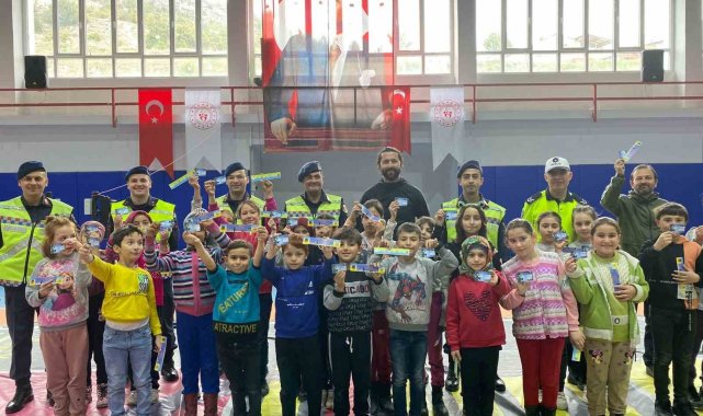 Simav'da temel trafik kuralları eğitim faaliyetleri