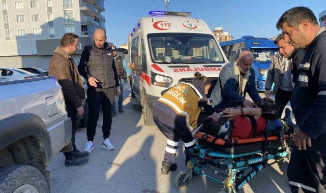 Sinop'ta pikap ile çarpışan motosiklet sürücüsü yaralandı