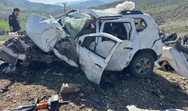 Şırnak'ta TIR ile otomobil çarpıştı: 3 ölü