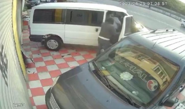 ŞİŞLİ'DE TAMİRHANENİN KEPENGİNİ KIRAN 4 ŞÜPHELİ, ÇEVREDEKİLERİN TEPKİSİYLE KAÇTI