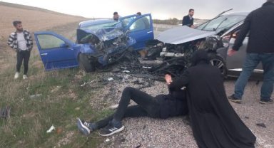 Sivas'ta otomobil ile cip çarpıştı: 1 ölü, 2 yaralı