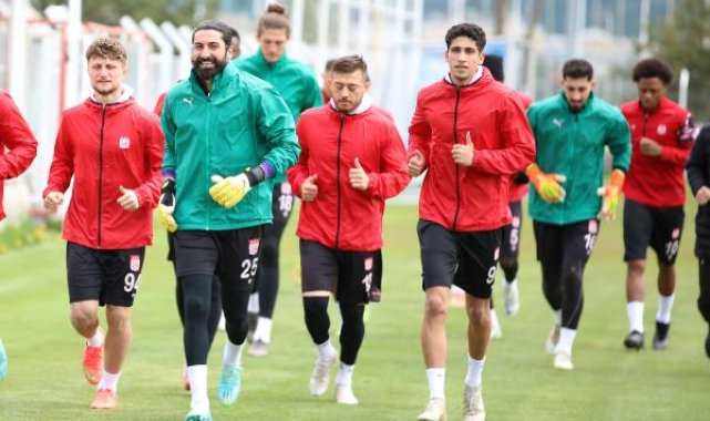Sivasspor, kupada Fenerbahçe maçı hazırlıklarına başladı