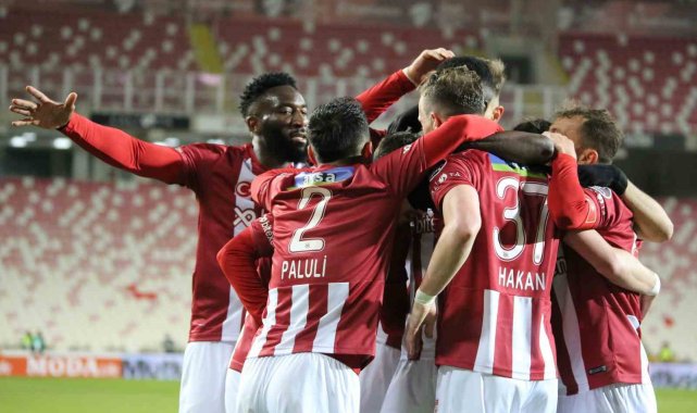 Sivasspor'un hedefi 3'te 3 yapmak
