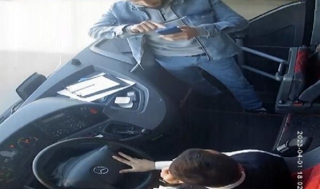 Şoförü bıçakla rehin alıp, yolcu otobüsünü kaçırdı