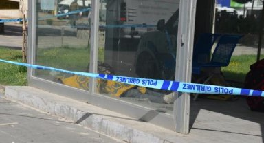 Sokakta yaşıyordu, durakta ölü bulundu