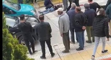 Sokaktaki silahlı kavga kamerada: 2 yaralı