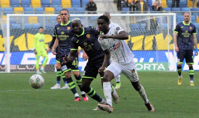 Spor Toto Süper Lig: MKE Ankaragücü: 3 - İstanbulspor: 2