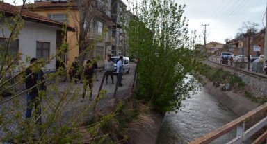 Sulama kanalına düşen Zehra kayboldu