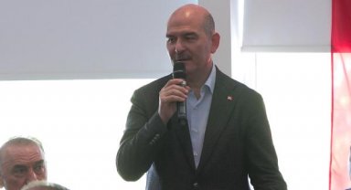 Süleyman Soylu oto tamircileriyle birlikte Togg'u inceledi